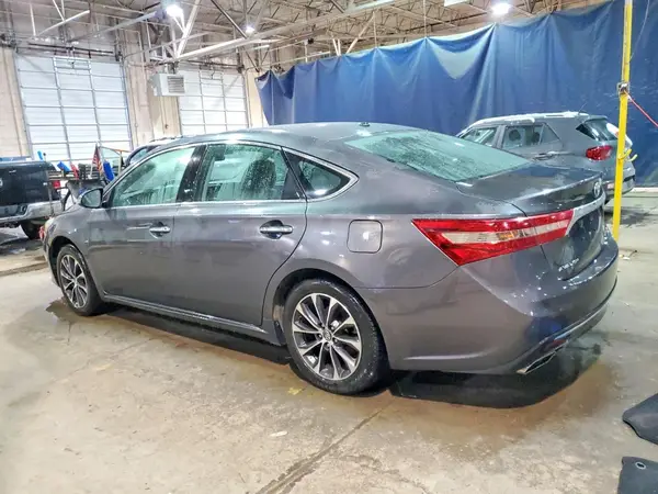 4T1BK1EB0JU284187 2018 TOYOTA AVALON - Image 2