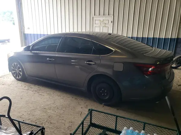 4T1BK1EB1GU195916 2016 TOYOTA AVALON - Image 2