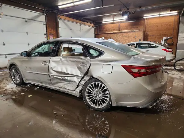 4T1BK1EB1GU209930 2016 TOYOTA AVALON - Image 2