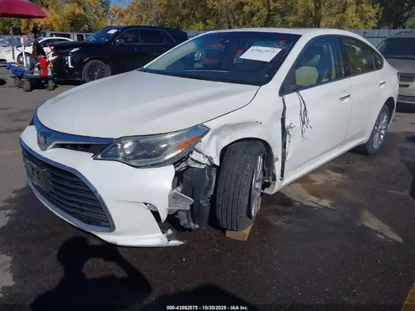 4T1BK1EB1JU265115 2018 TOYOTA AVALON - Image 2