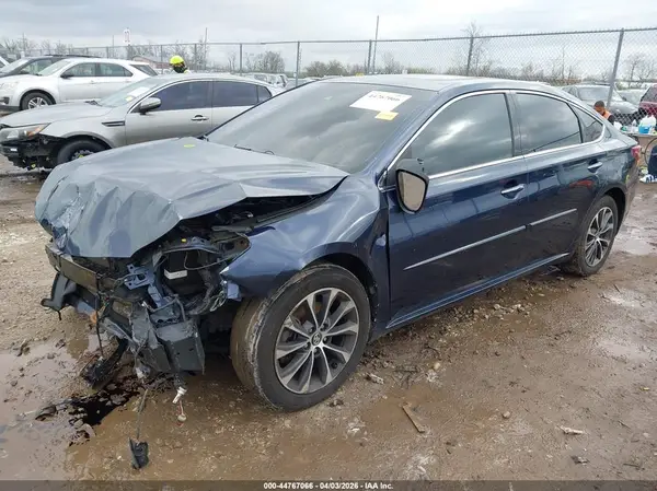 4T1BK1EB1JU265213 2018 TOYOTA AVALON - Image 2