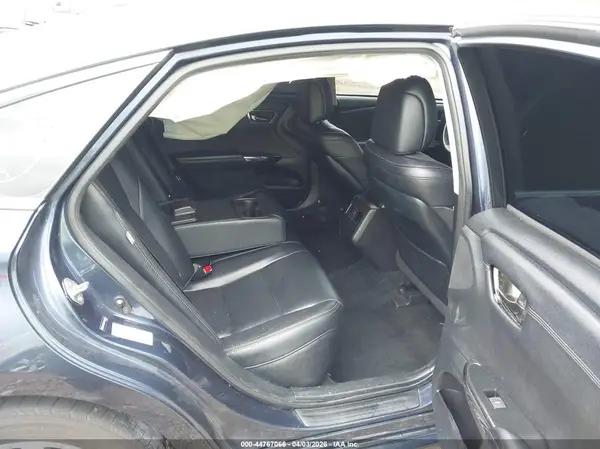 4T1BK1EB1JU265213 2018 TOYOTA AVALON - Image 8