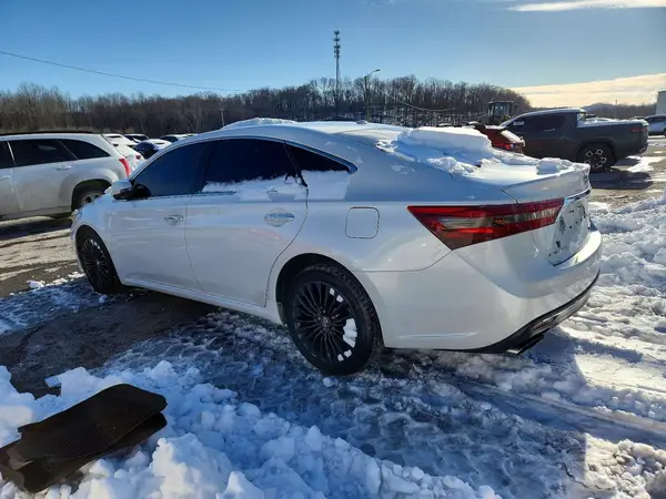 4T1BK1EB1JU276017 2018 TOYOTA AVALON - Image 2