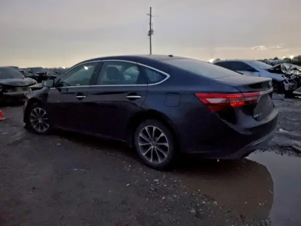4T1BK1EB1JU279967 2018 TOYOTA AVALON - Image 2