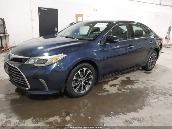 4T1BK1EB1JU280665 2018 TOYOTA AVALON - Image 2