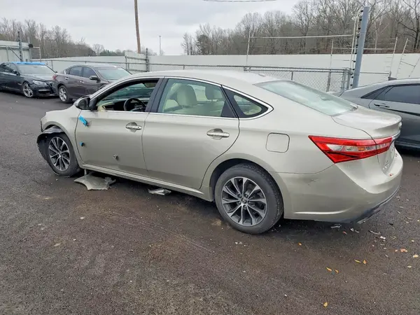 4T1BK1EB1JU281086 2018 TOYOTA AVALON - Image 2