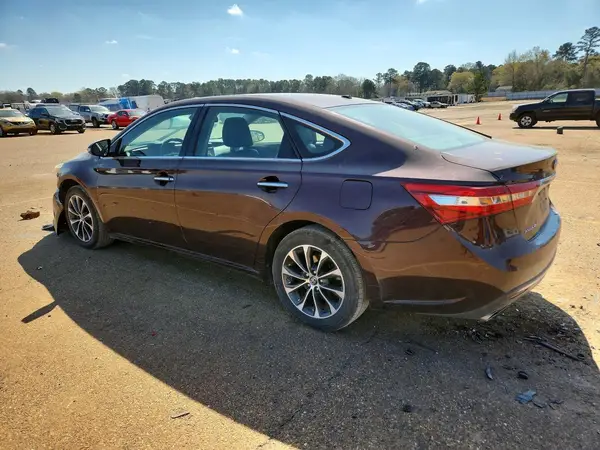 4T1BK1EB1JU284201 2018 TOYOTA AVALON - Image 2