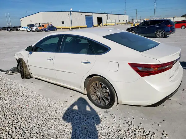 4T1BK1EB1JU286921 2018 TOYOTA AVALON - Image 2