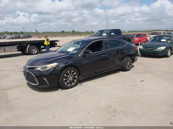 4T1BK1EB2HU256644 2017 TOYOTA AVALON - Image 2
