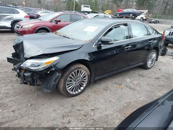 4T1BK1EB2JU272249 2018 TOYOTA AVALON - Image 2