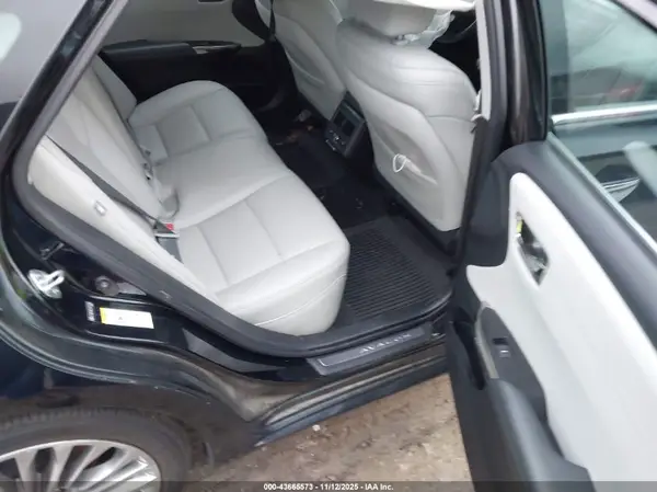 4T1BK1EB2JU272249 2018 TOYOTA AVALON - Image 8