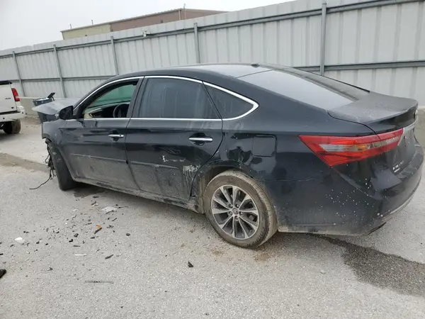 4T1BK1EB2JU281713 2018 TOYOTA AVALON - Image 2