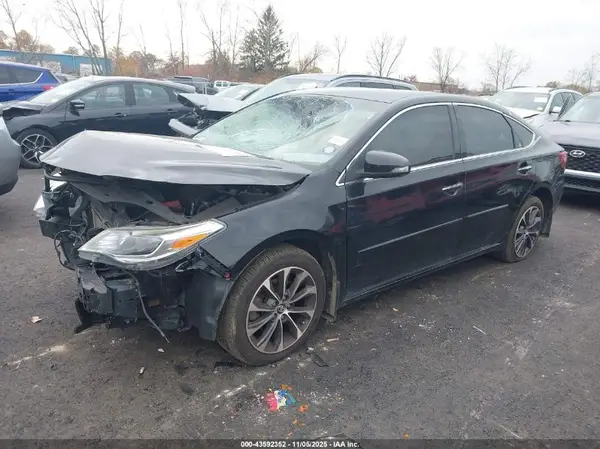 4T1BK1EB2JU281971 2018 TOYOTA AVALON - Image 2