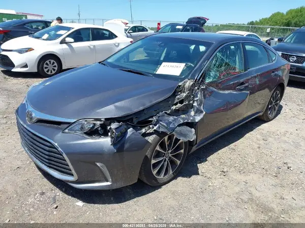 4T1BK1EB2JU283820 2018 TOYOTA AVALON - Image 2