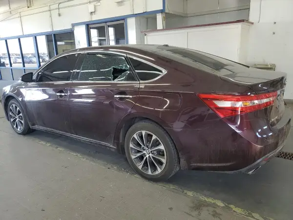 4T1BK1EB2JU285485 2018 TOYOTA AVALON - Image 2