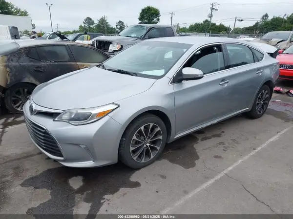 4T1BK1EB2JU285938 2018 TOYOTA AVALON - Image 2