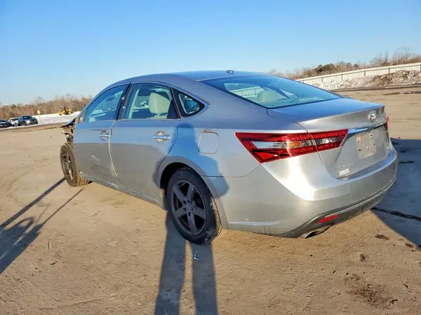 4T1BK1EB2JU289259 2018 TOYOTA AVALON - Image 2