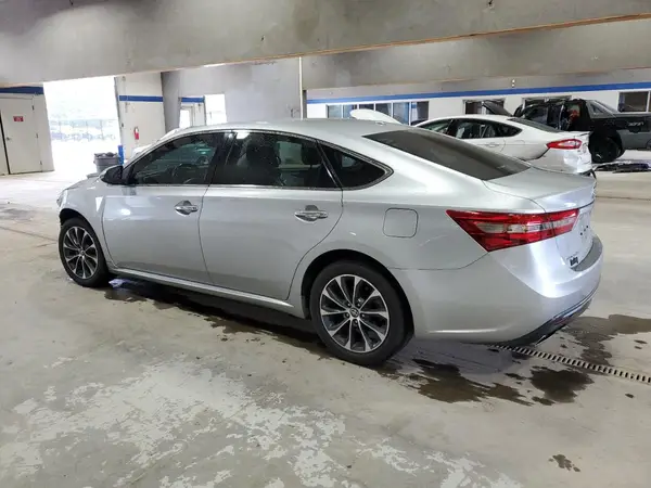 4T1BK1EB2JU289343 2018 TOYOTA AVALON - Image 2