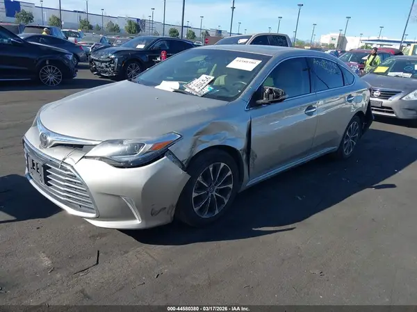 4T1BK1EB3JU268646 2018 TOYOTA AVALON - Image 2