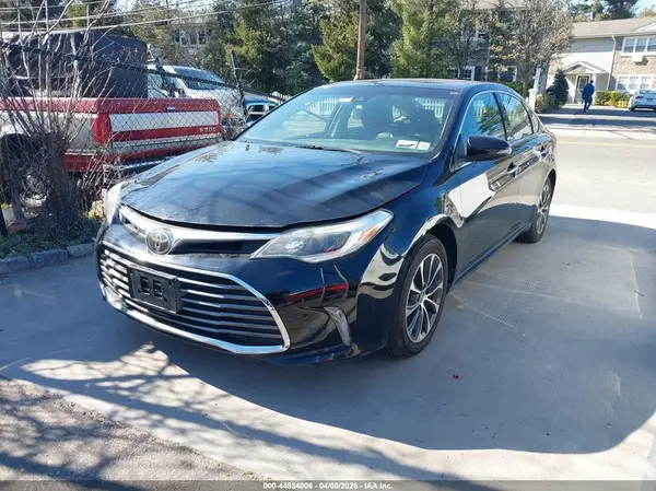 4T1BK1EB3JU269506 2018 TOYOTA AVALON - Image 2