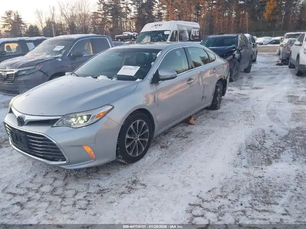 4T1BK1EB3JU272213 2018 TOYOTA AVALON - Image 2