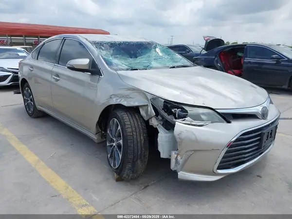 4T1BK1EB3JU277203 2018 TOYOTA AVALON - Image 1