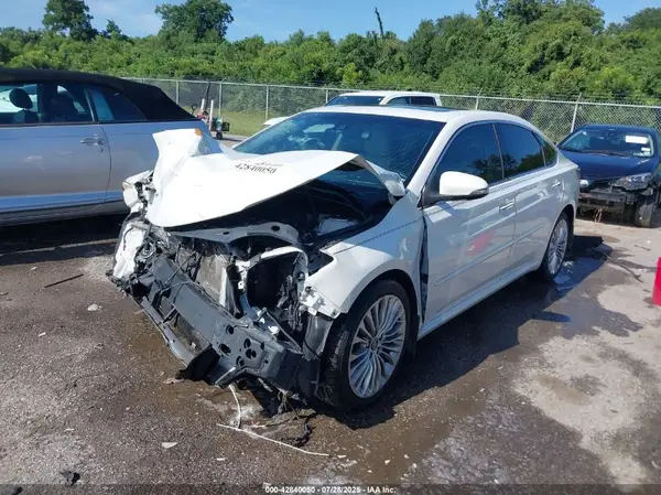 4T1BK1EB3JU288203 2018 TOYOTA AVALON - Image 2