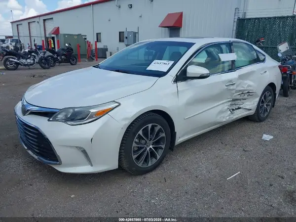 4T1BK1EB4JU269370 2018 TOYOTA AVALON - Image 2