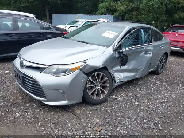 4T1BK1EB4JU270499 2018 TOYOTA AVALON - Image 2