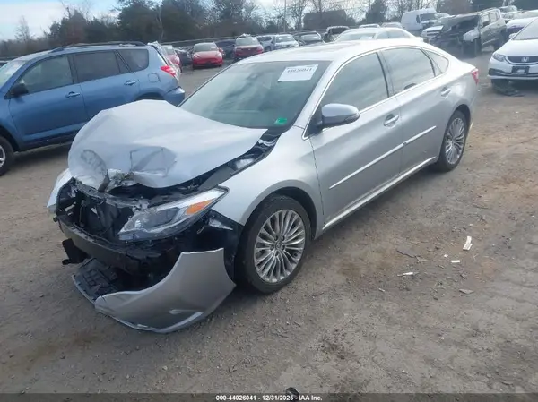 4T1BK1EB4JU273127 2018 TOYOTA AVALON - Image 2