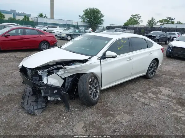 4T1BK1EB4JU274326 2018 TOYOTA AVALON - Image 2
