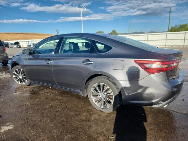 4T1BK1EB4JU286217 2018 TOYOTA AVALON - Image 2