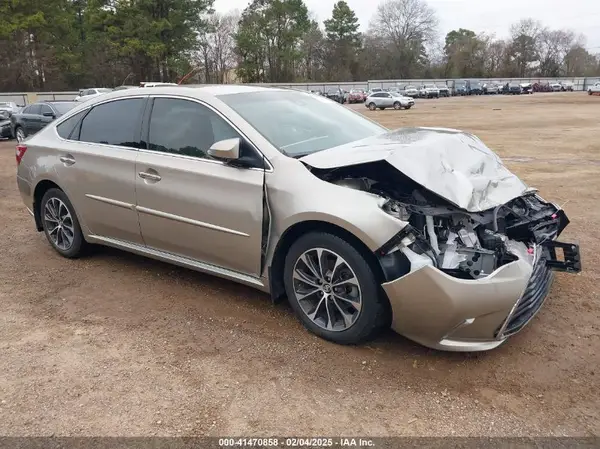 4T1BK1EB5JU268101 2018 TOYOTA AVALON - Image 1