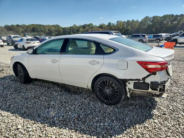 4T1BK1EB5JU273573 2018 TOYOTA AVALON - Image 2