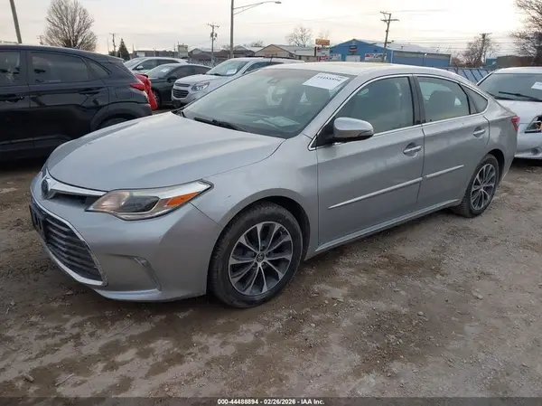 4T1BK1EB5JU276554 2018 TOYOTA AVALON - Image 2