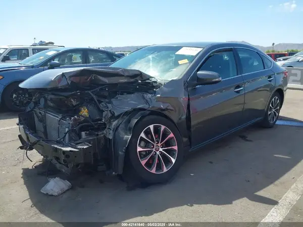 4T1BK1EB5JU276828 2018 TOYOTA AVALON - Image 2