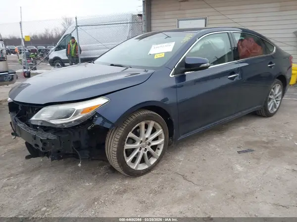 4T1BK1EB5JU283648 2018 TOYOTA AVALON - Image 2