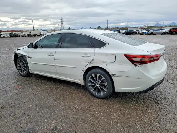 4T1BK1EB5JU286887 2018 TOYOTA AVALON - Image 2