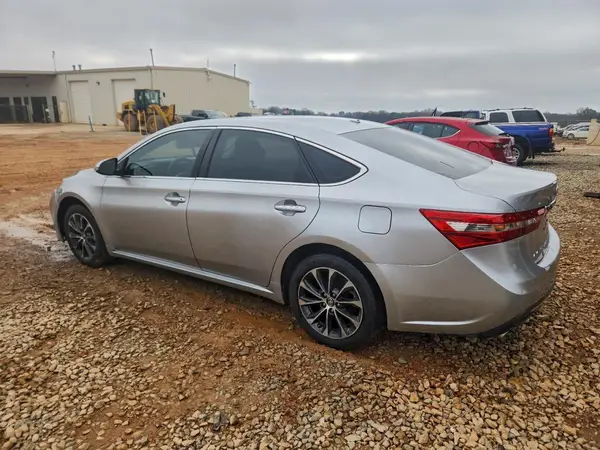 4T1BK1EB5JU287019 2018 TOYOTA AVALON - Image 2