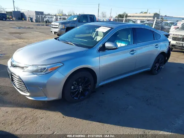 4T1BK1EB5JU287327 2018 TOYOTA AVALON - Image 2