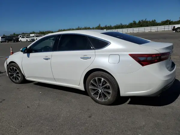 4T1BK1EB6GU198990 2016 TOYOTA AVALON - Image 2