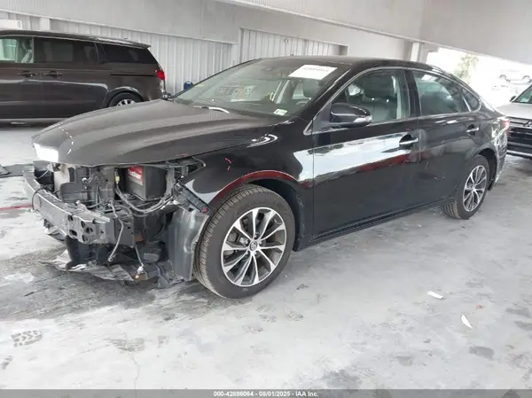 4T1BK1EB6JU265708 2018 TOYOTA AVALON - Image 2