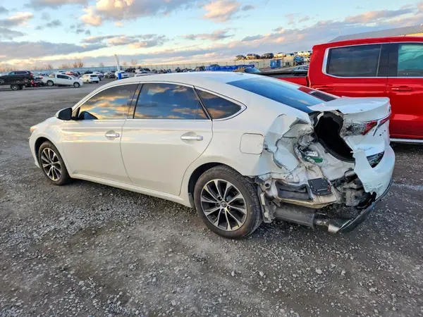 4T1BK1EB6JU275283 2018 TOYOTA AVALON - Image 2