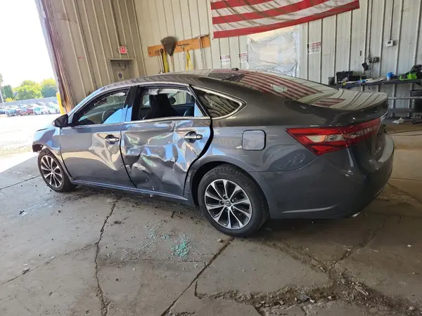 4T1BK1EB6JU276403 2018 TOYOTA AVALON - Image 2
