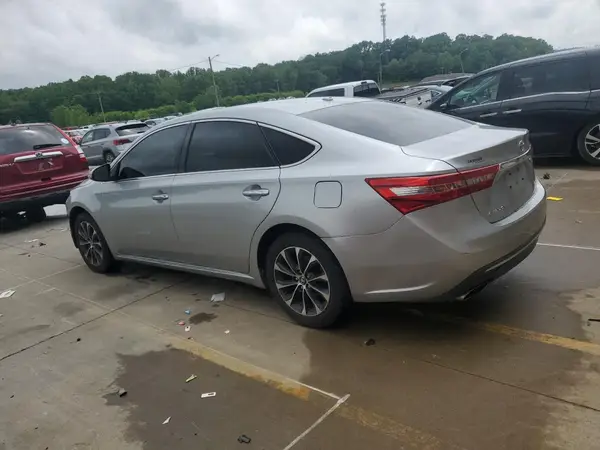 4T1BK1EB6JU283125 2018 TOYOTA AVALON - Image 2