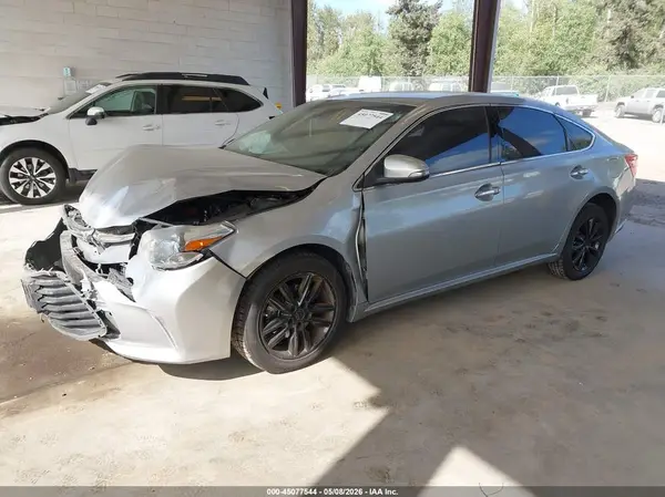 4T1BK1EB6JU285425 2018 TOYOTA AVALON - Image 2