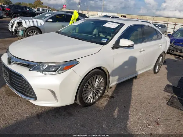 4T1BK1EB6JU287384 2018 TOYOTA AVALON - Image 2