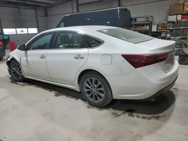 4T1BK1EB7GU214579 2016 TOYOTA AVALON - Image 2