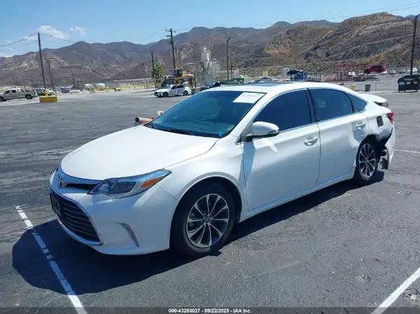 4T1BK1EB7GU217076 2016 TOYOTA AVALON - Image 2