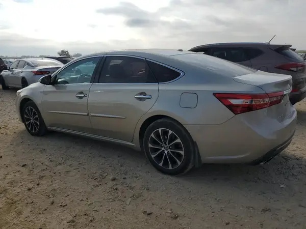 4T1BK1EB7JU266155 2018 TOYOTA AVALON - Image 2